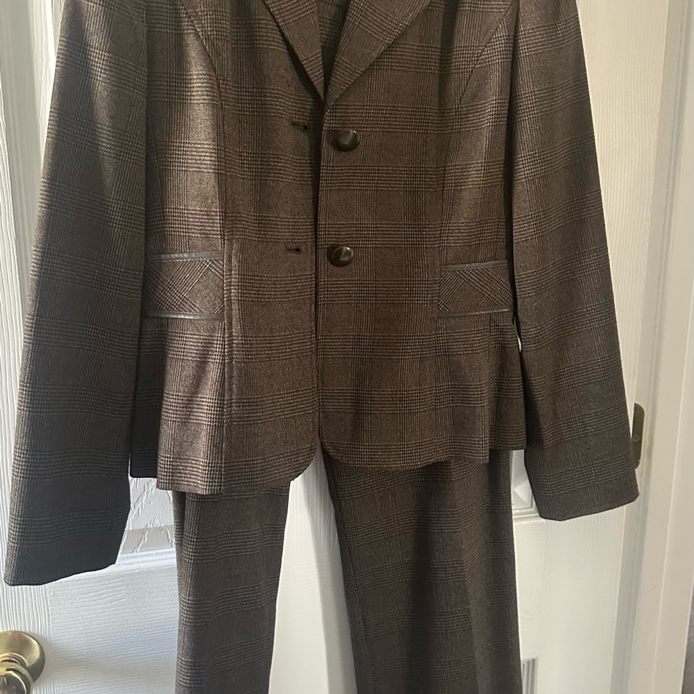 2 piece women’s business suit